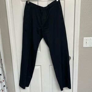 Van Heusen Traveler Pant Size 34/32-STAINED, PET HAIR, PULLING